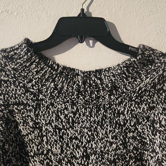 Worthington size medium short sleeve sweater - Picture 2 of 5